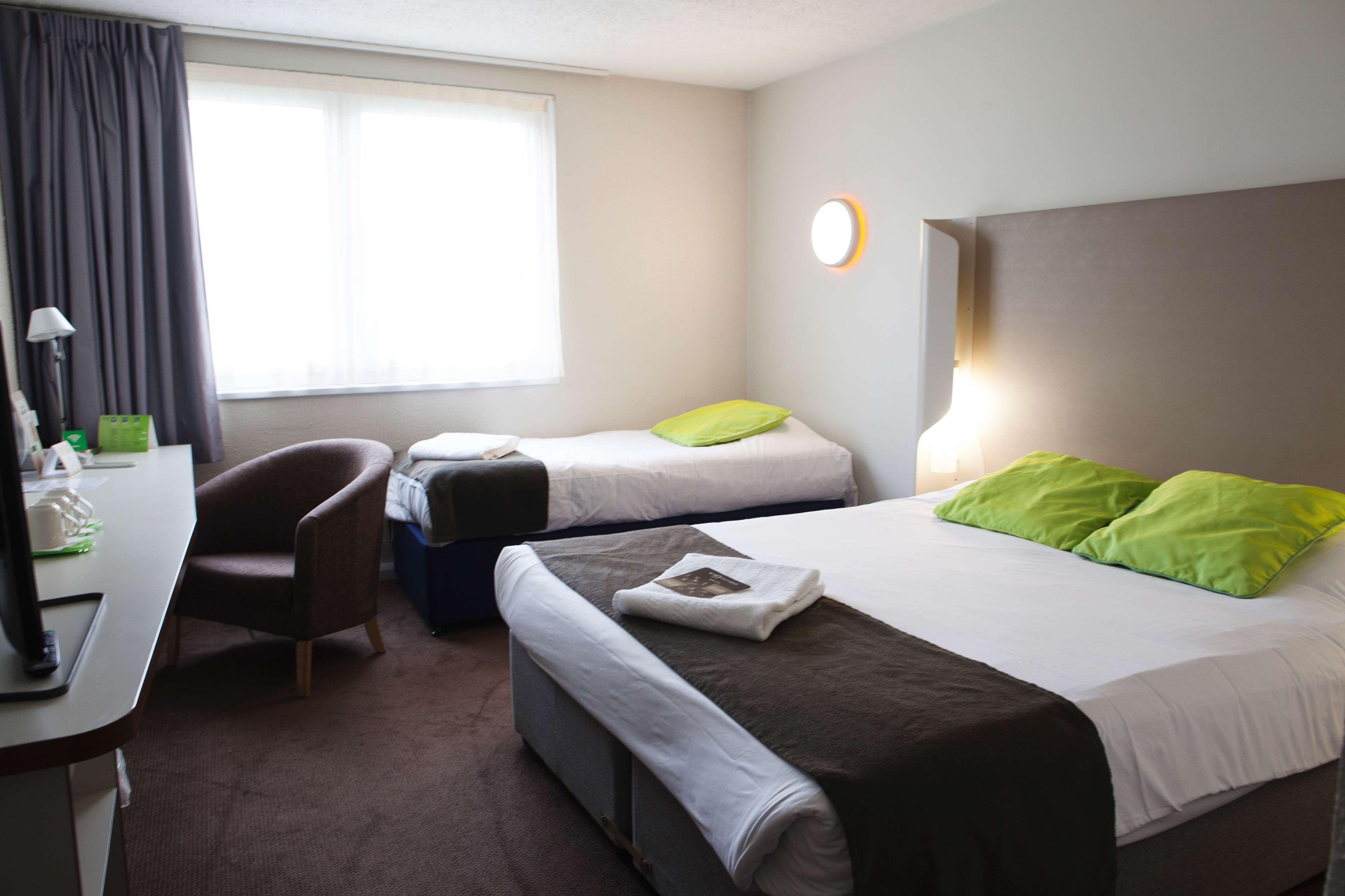 Campanile Bradford Hotel Buitenkant foto
