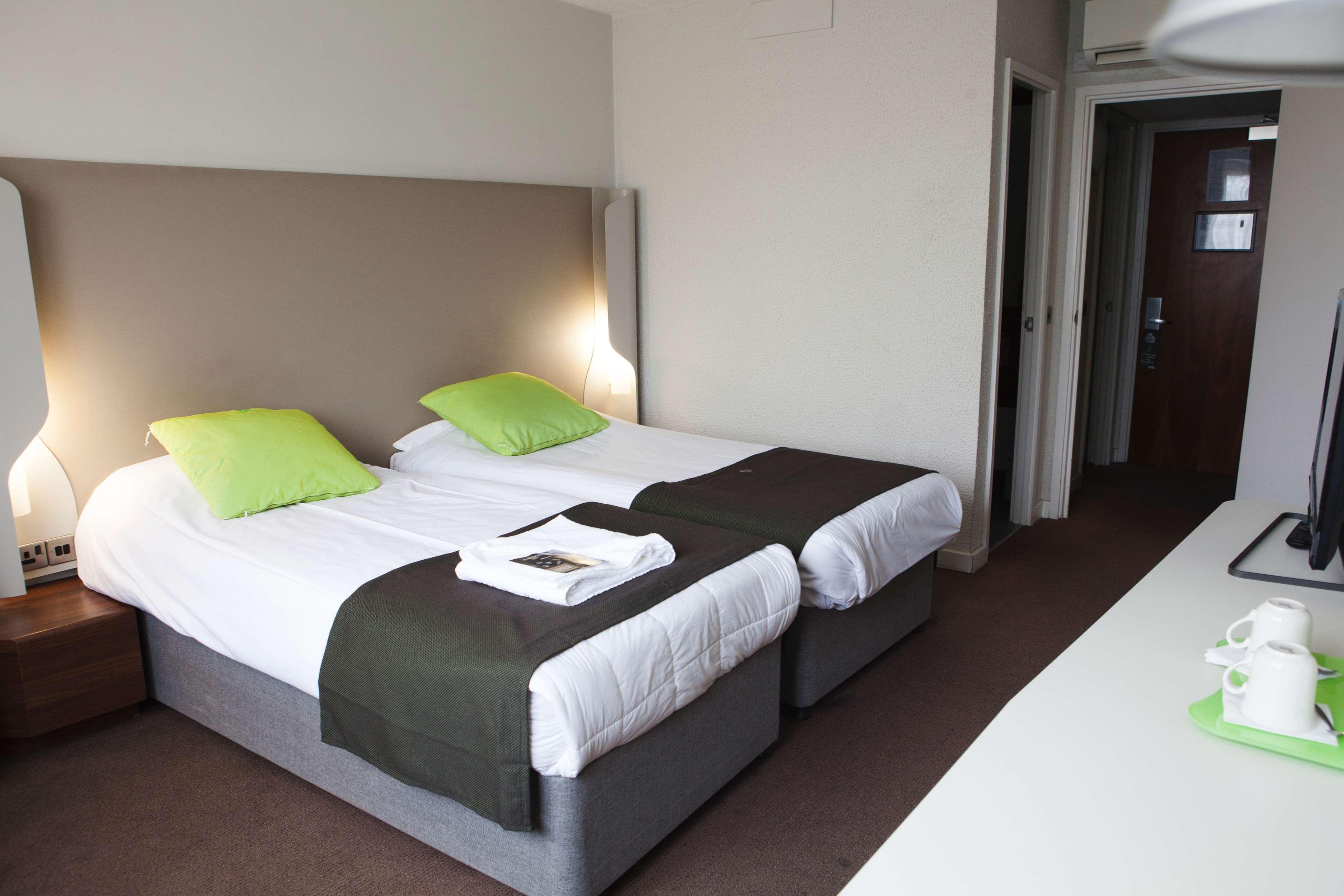 Campanile Bradford Hotel Buitenkant foto