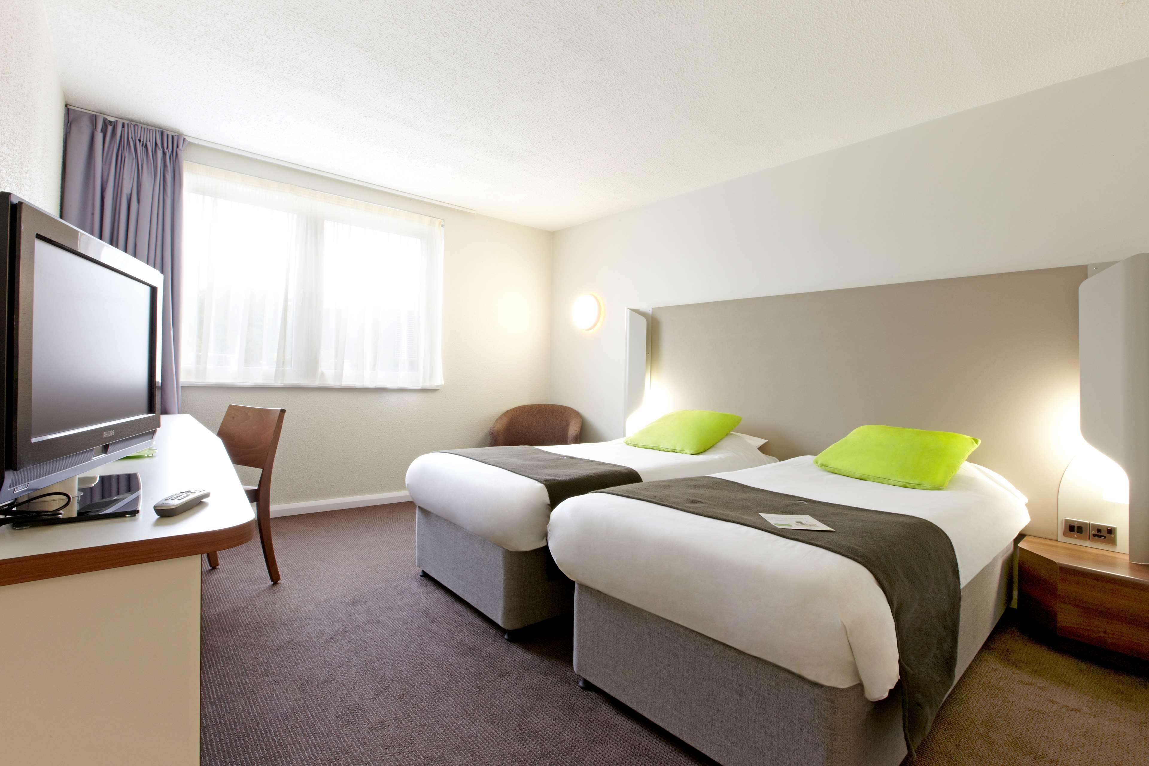 Campanile Bradford Hotel Buitenkant foto