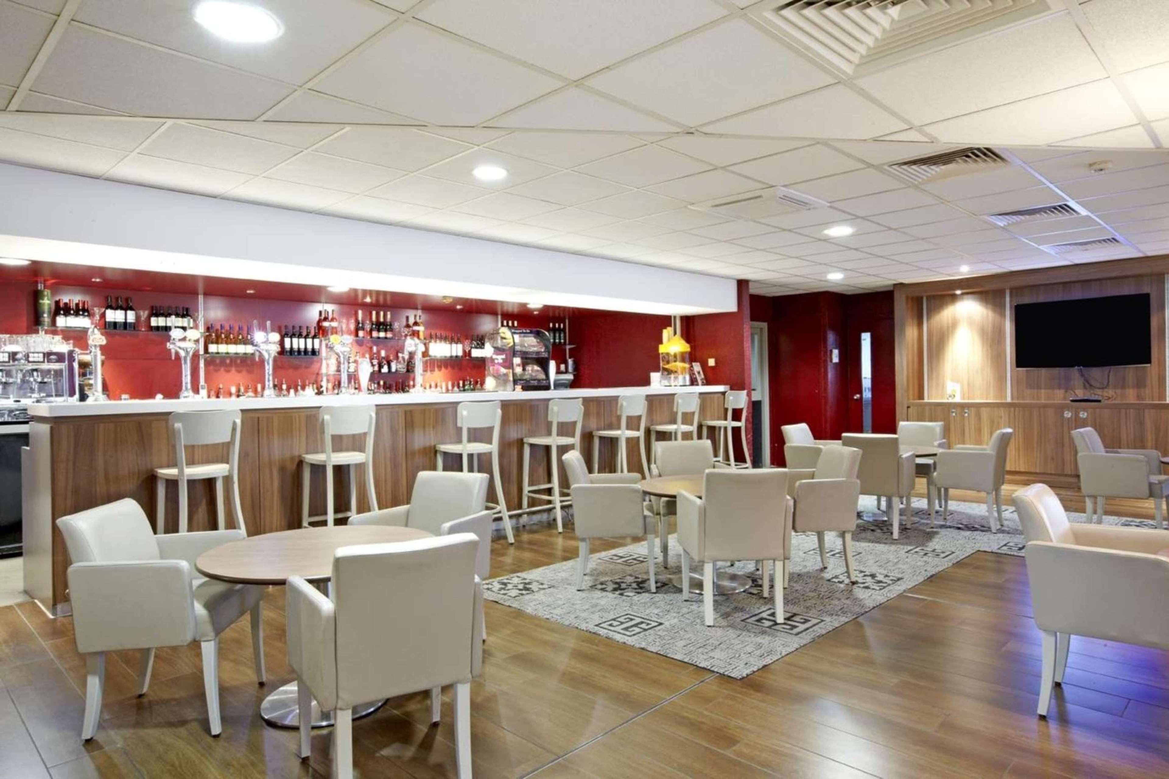 Campanile Bradford Hotel Buitenkant foto