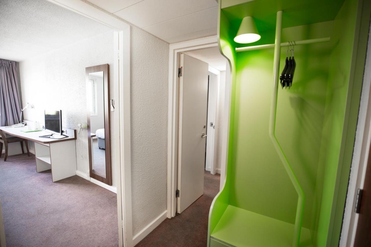 Campanile Bradford Hotel Buitenkant foto